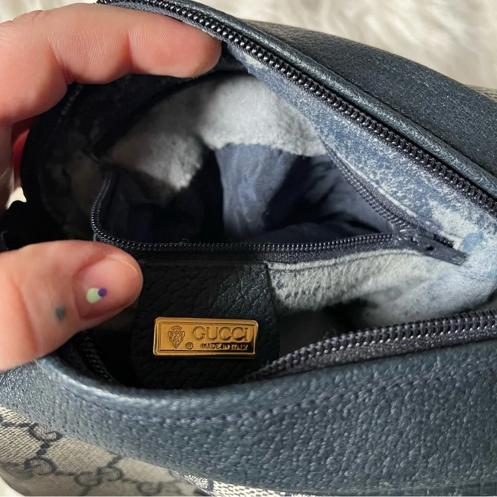 Reserved Bundle // Vintage Gucci Barrell Clutch & Louis Vuitton Wallet - Picture 12 of 14